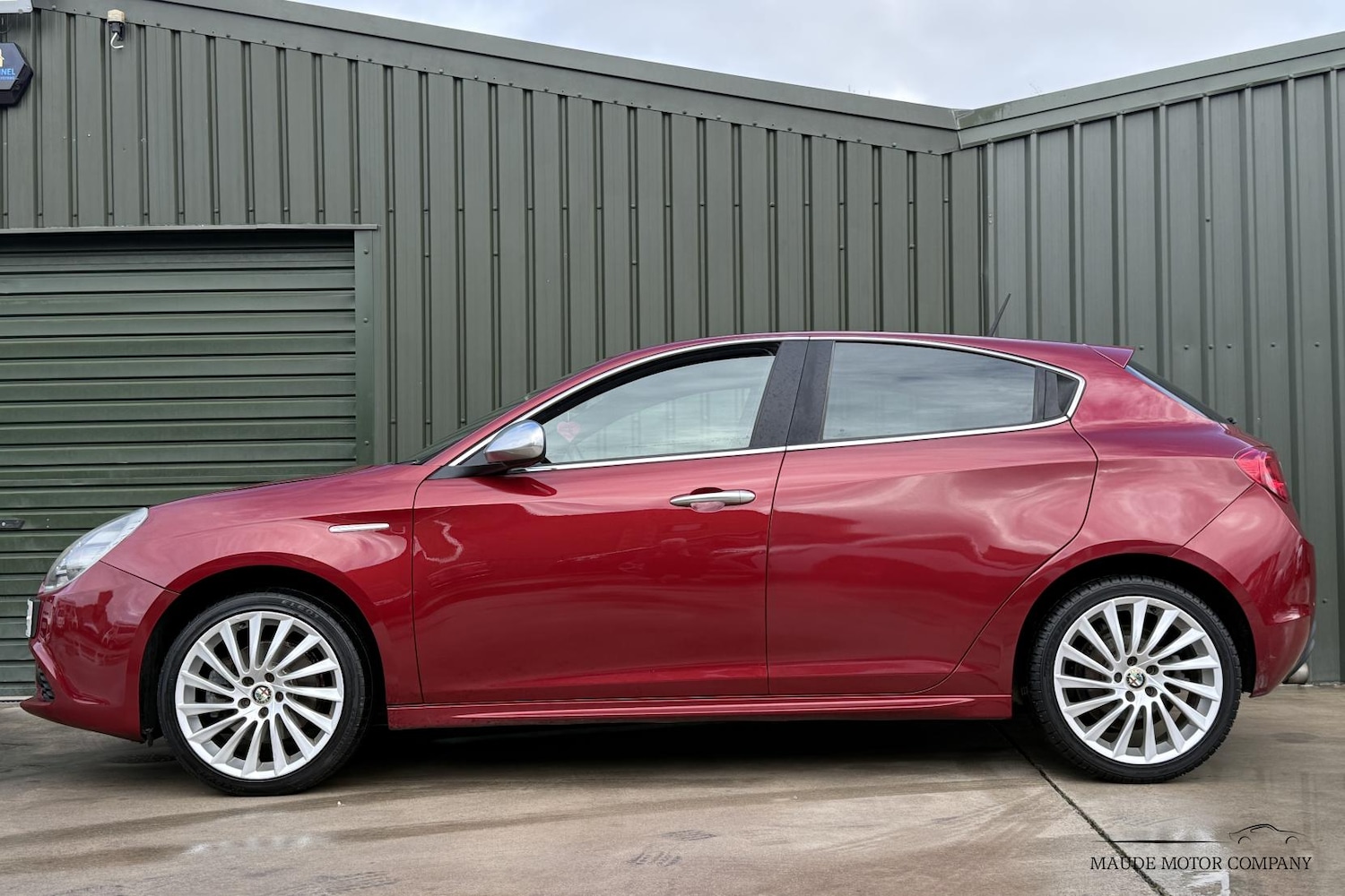 Used Alfa Romeo Giulietta 2012 for sale - 76818134: Photo 2