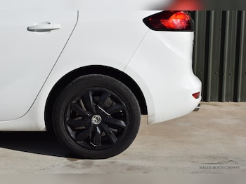 Used Vauxhall Zafira Tourer 2013 for sale - 76818114: Photo