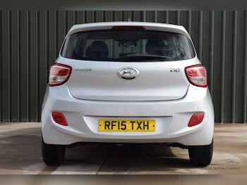 Used Hyundai i10 2015 for sale - 76818111: Photo