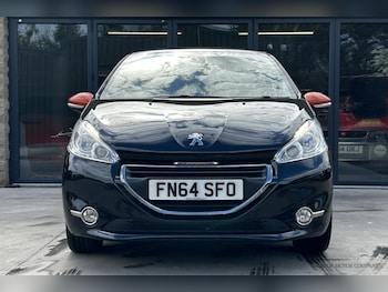 Used Peugeot 208 2015 for sale - 78549813: Photo