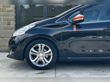 Used Peugeot 208 2015 for sale - 78549813: Photo