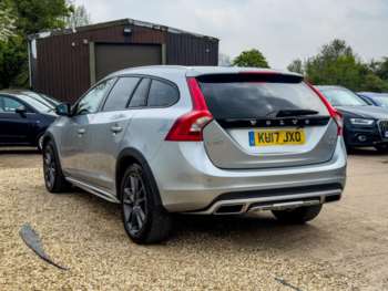 Used Volvo V60 Cross Country 2017 for sale - 74485724: Photo