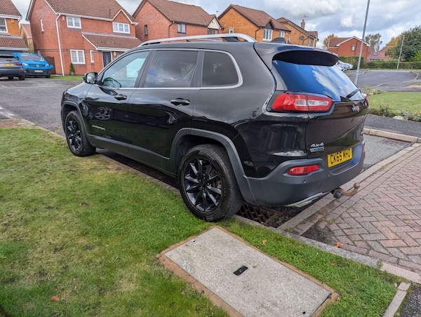 Used Jeep Cherokee 2015 for sale - 76290998: Photo 4