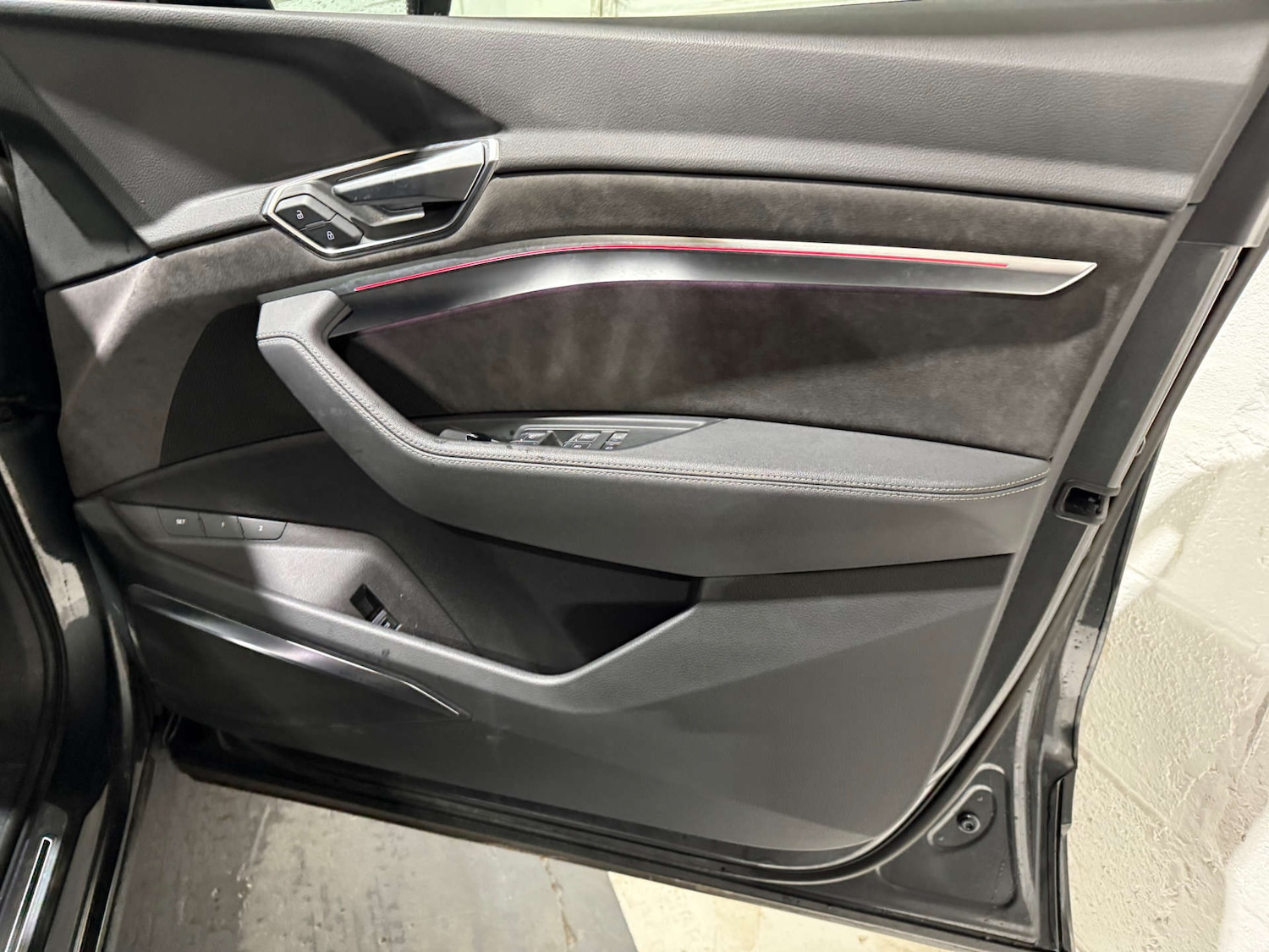 Used Audi e-tron 2021 for sale - 76830099: Photo 30