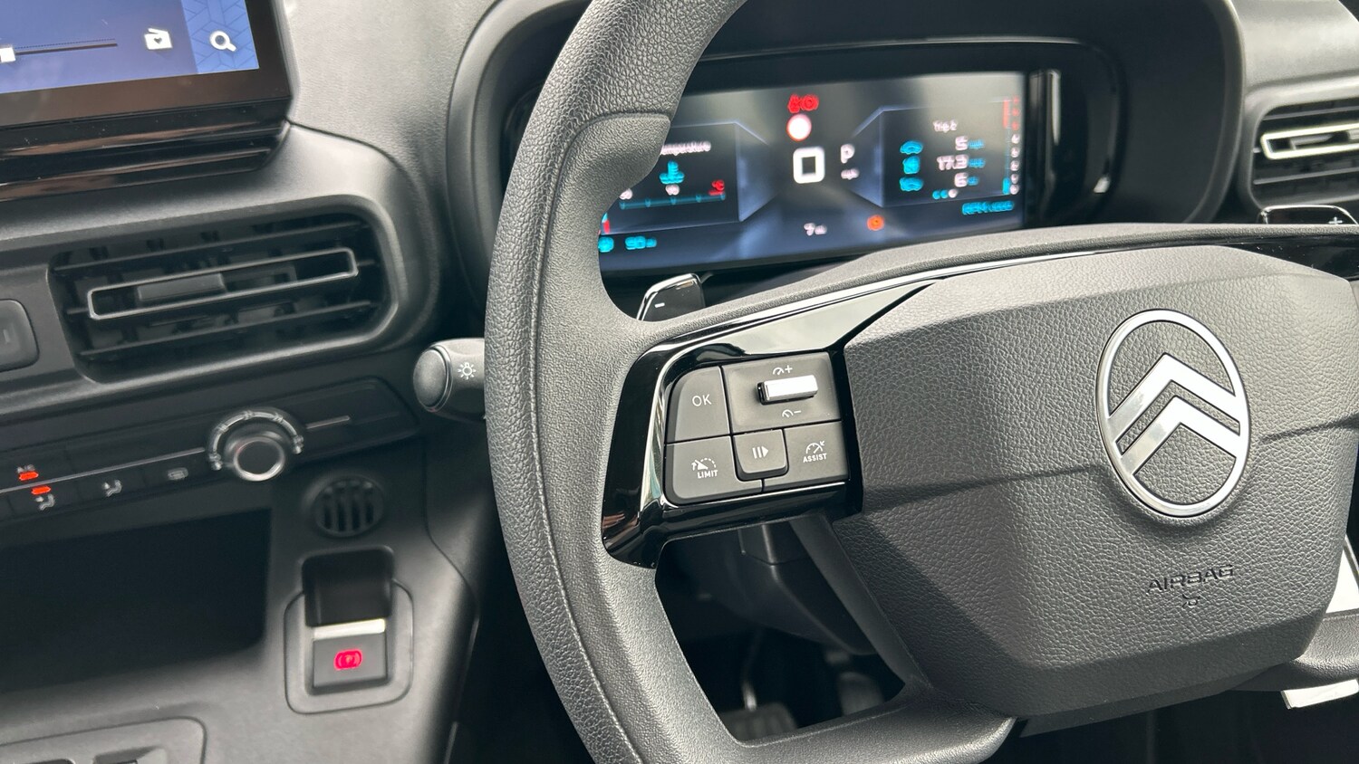 Used Citroen Berlingo 2025 for sale - 76260950: Photo 23