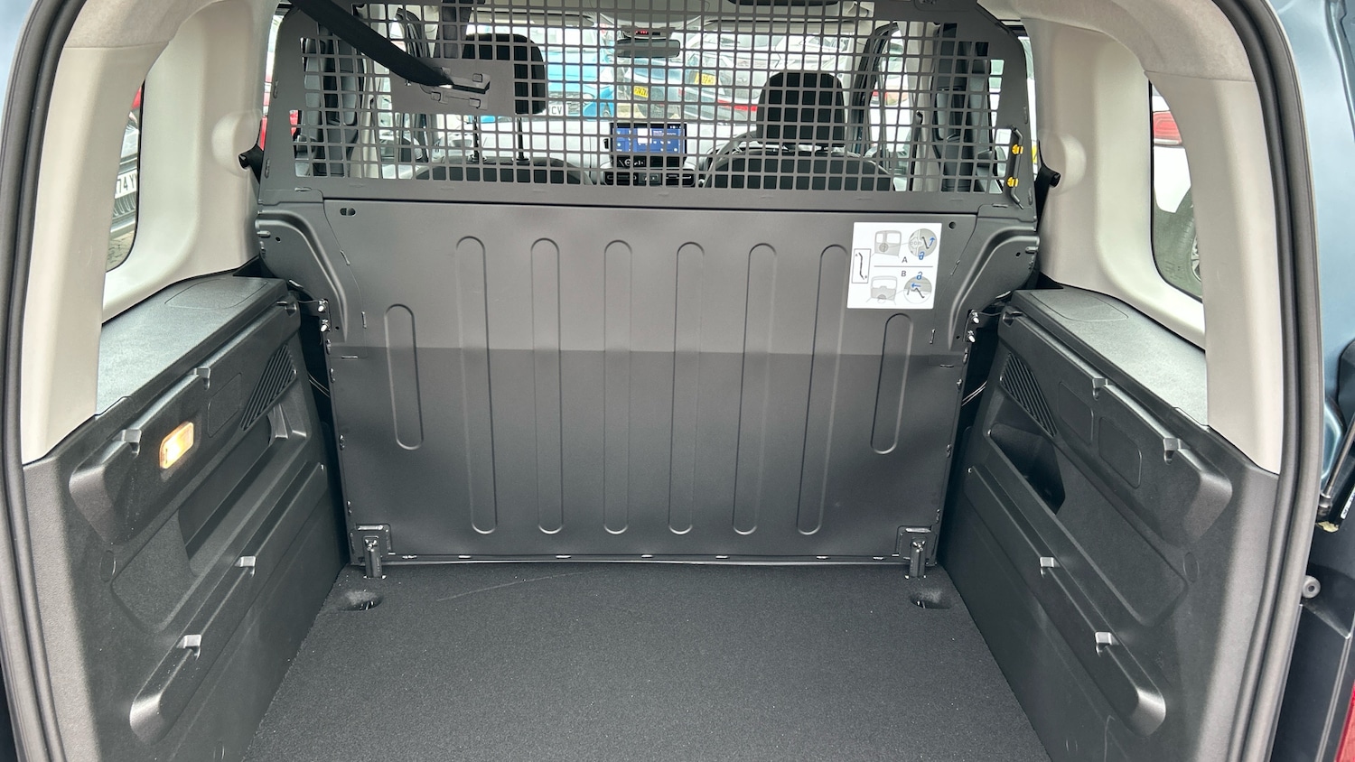 Used Citroen Berlingo 2025 for sale - 76260950: Photo 34