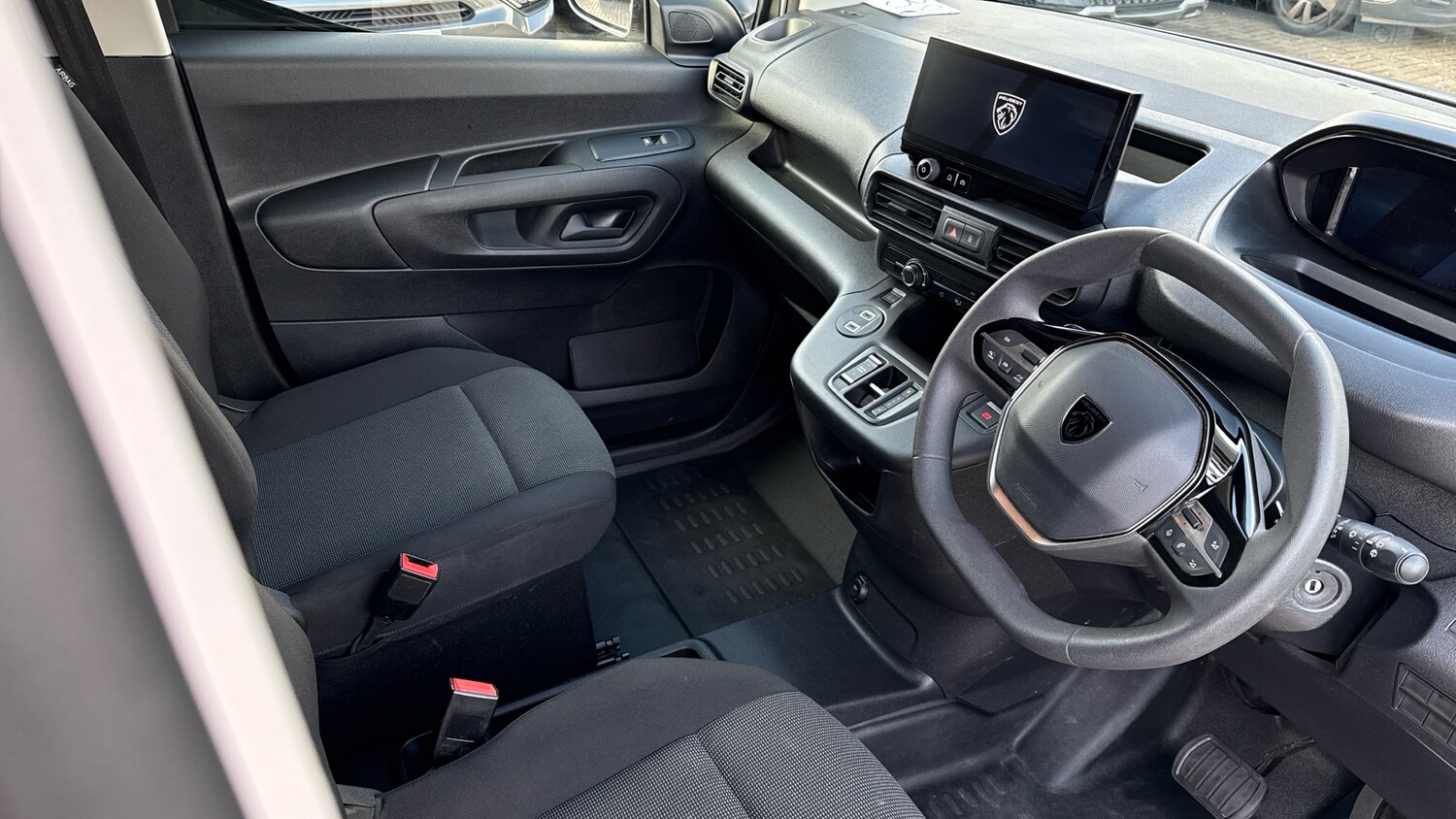 Used Peugeot Partner 2024 for sale - 77599585: Photo 11