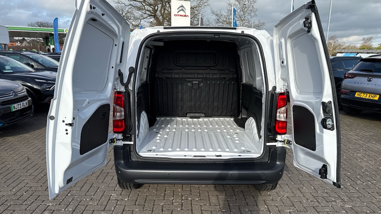 Used Peugeot Partner 2024 for sale - 77599585: Photo 19