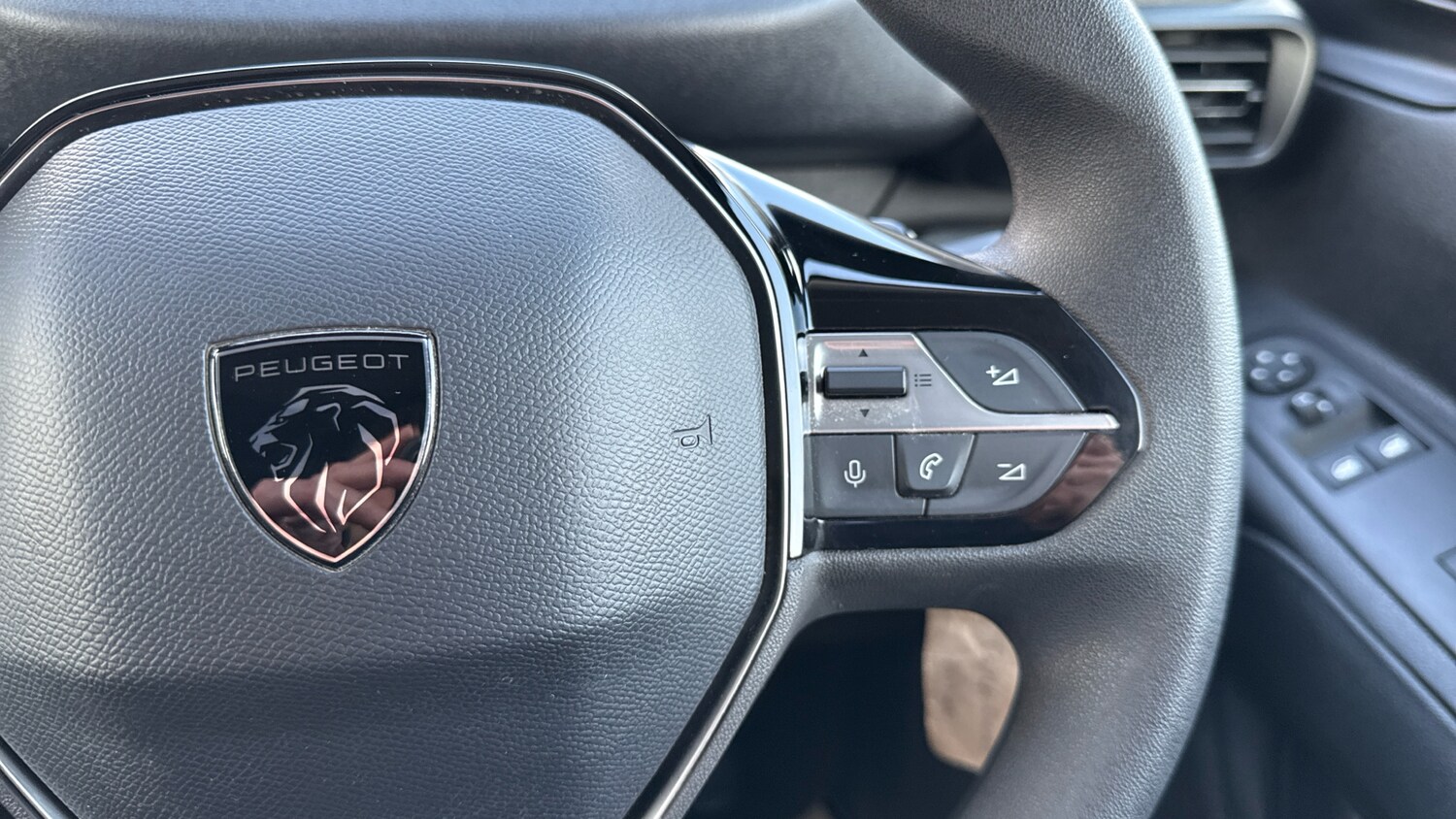 Used Peugeot Partner 2024 for sale - 77599585: Photo 24