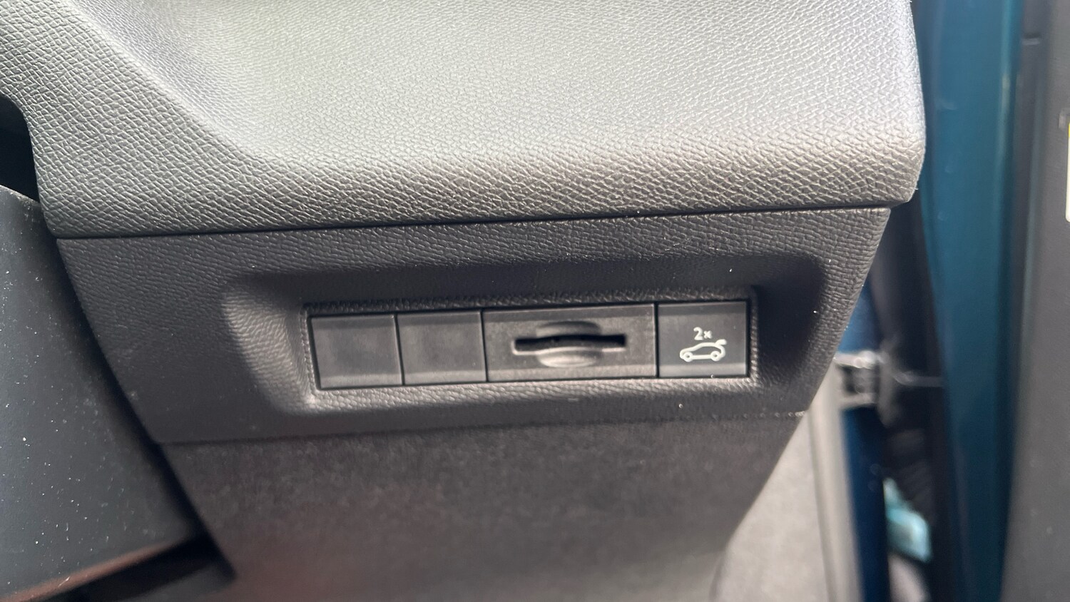 Used Peugeot 408 2024 for sale - 77204898: Photo 34