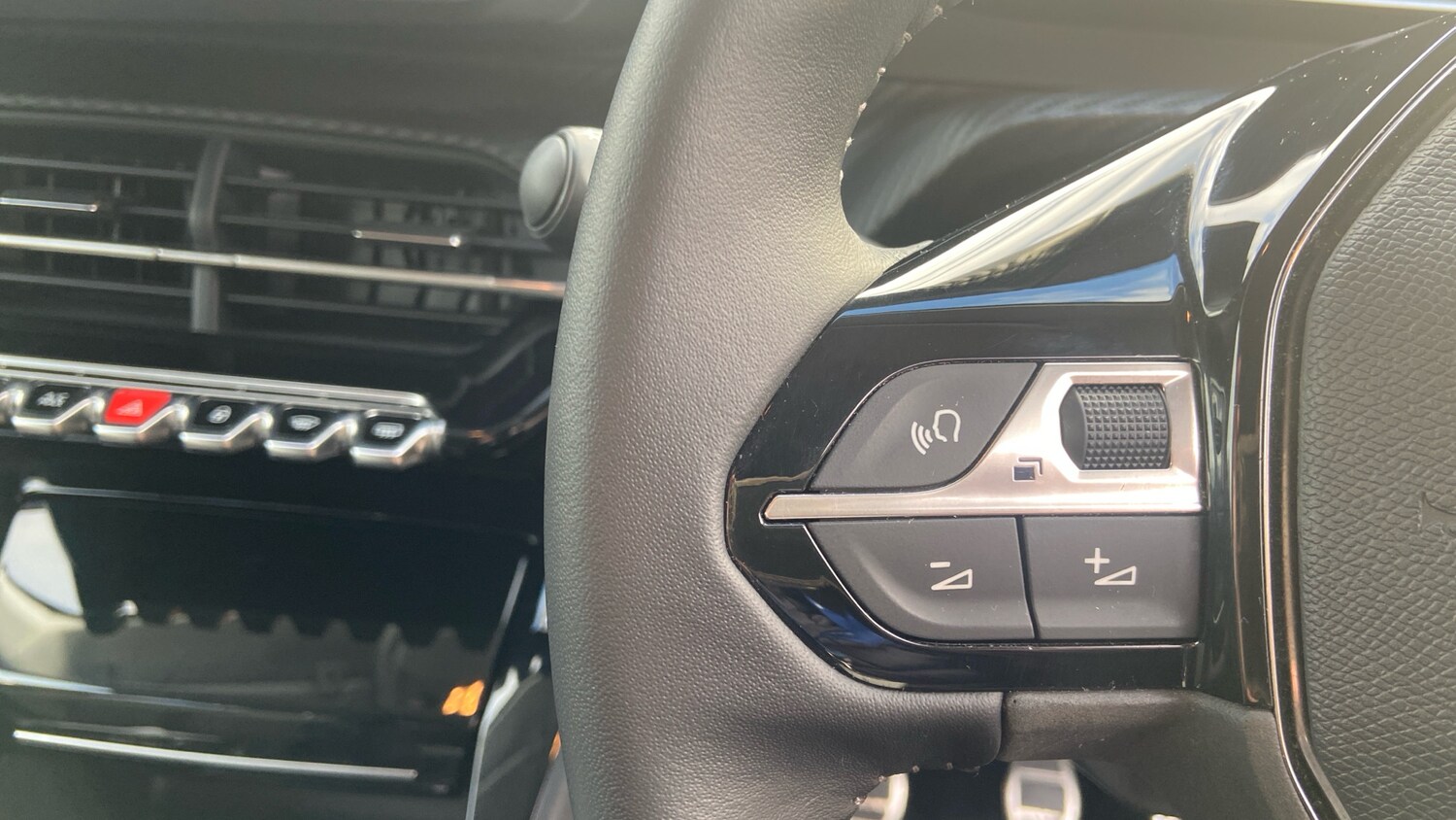 Used Peugeot 208 2023 for sale - 76190398: Photo 23