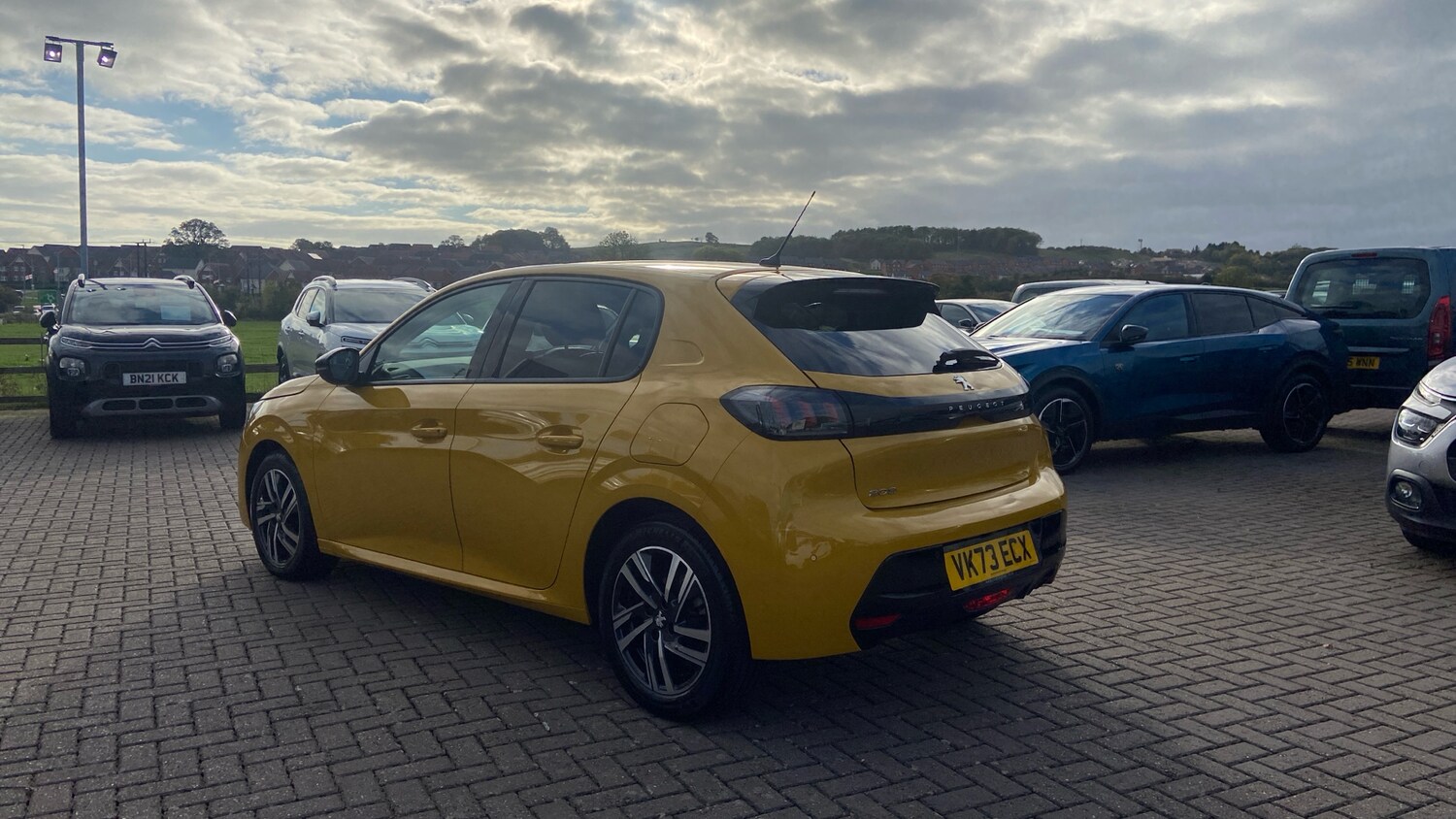 Used Peugeot 208 2023 for sale - 76190398: Photo 5