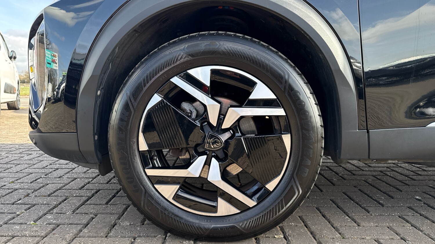 Used Peugeot 2008 2024 for sale - 77626931: Photo 14