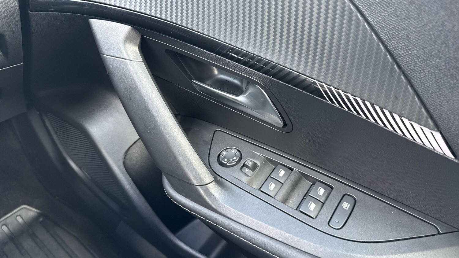 Used Peugeot 2008 2024 for sale - 77626931: Photo 22