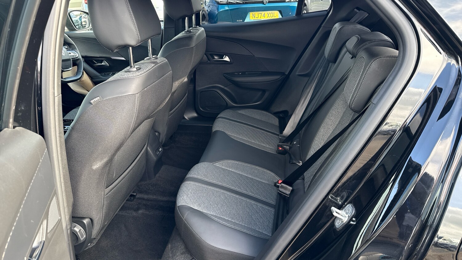 Used Peugeot 2008 2024 for sale - 77626931: Photo 32