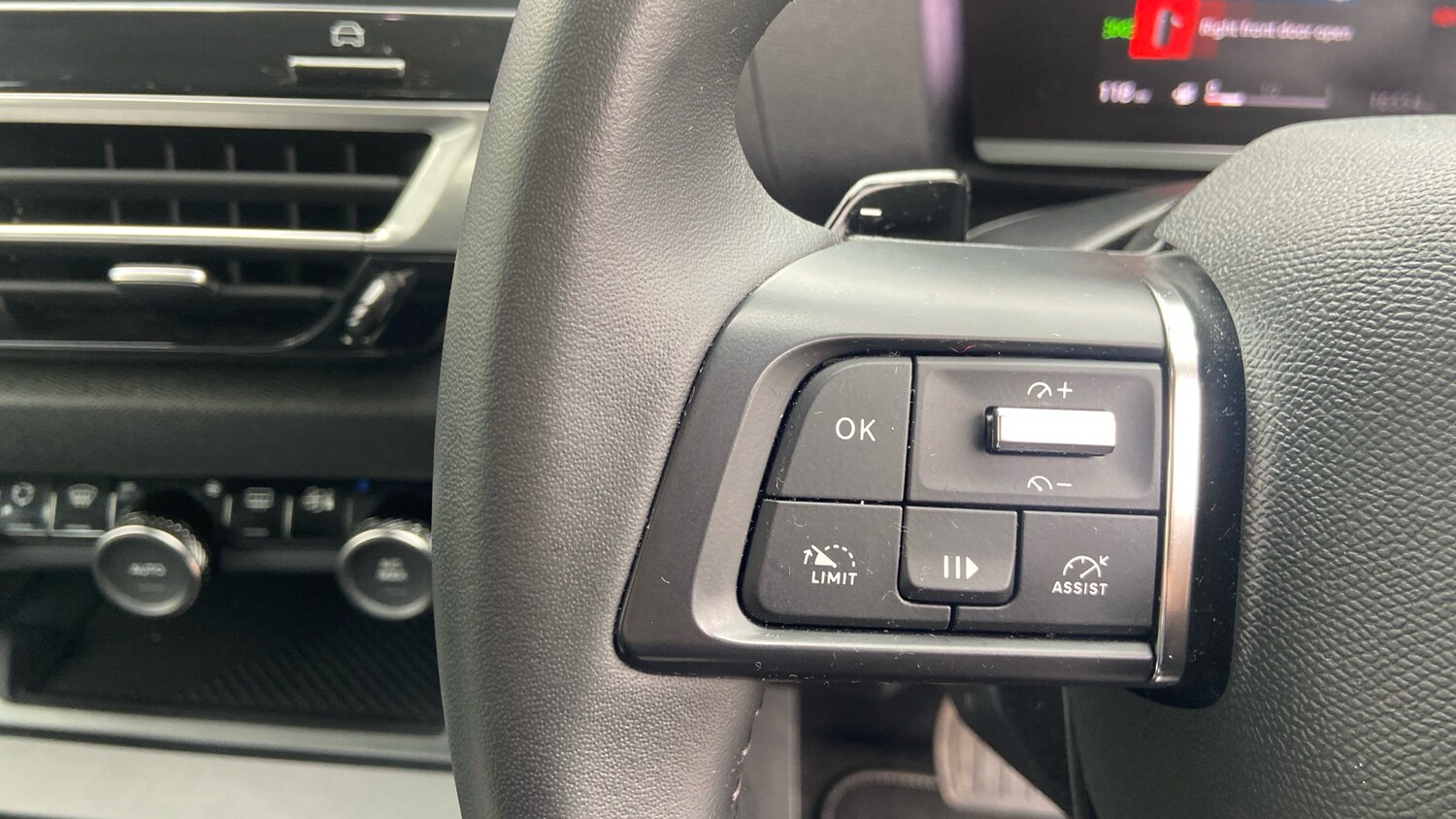 Used Citroen C4 2023 for sale - 76307989: Photo 23