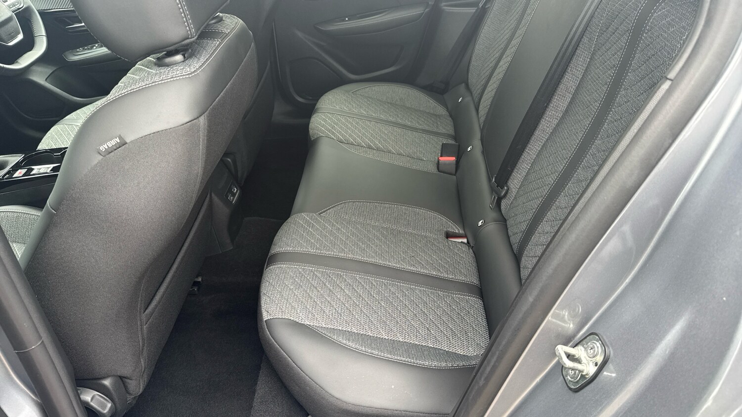 Used Peugeot 208 2024 for sale - 75811527: Photo 33