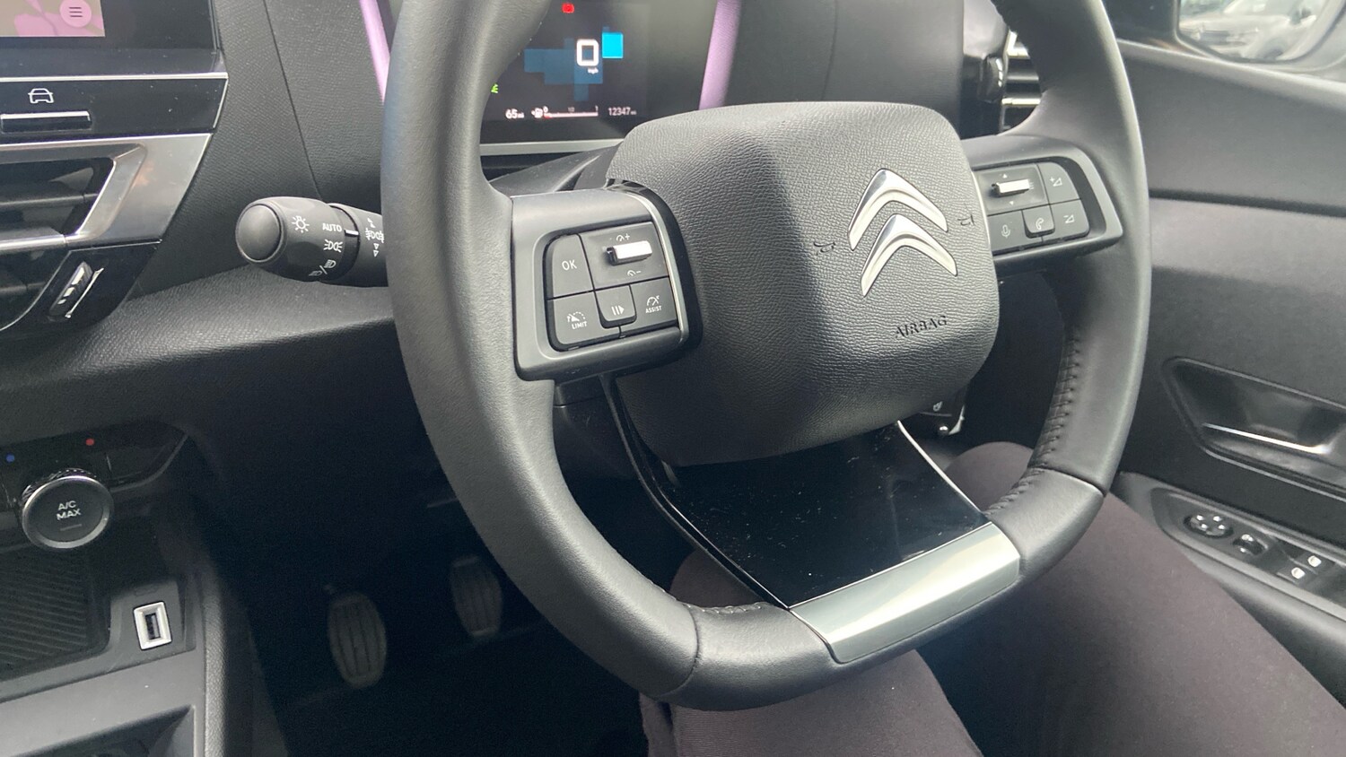 Used Citroen C4 2023 for sale - 76285229: Photo 11