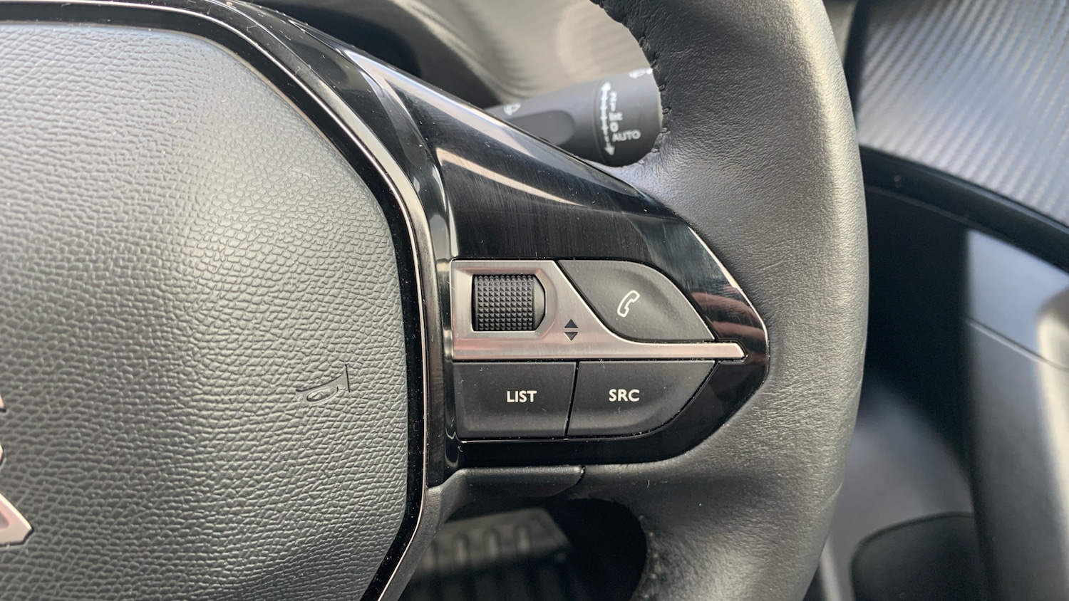 Used Peugeot 2008 2022 for sale - 76372204: Photo 24