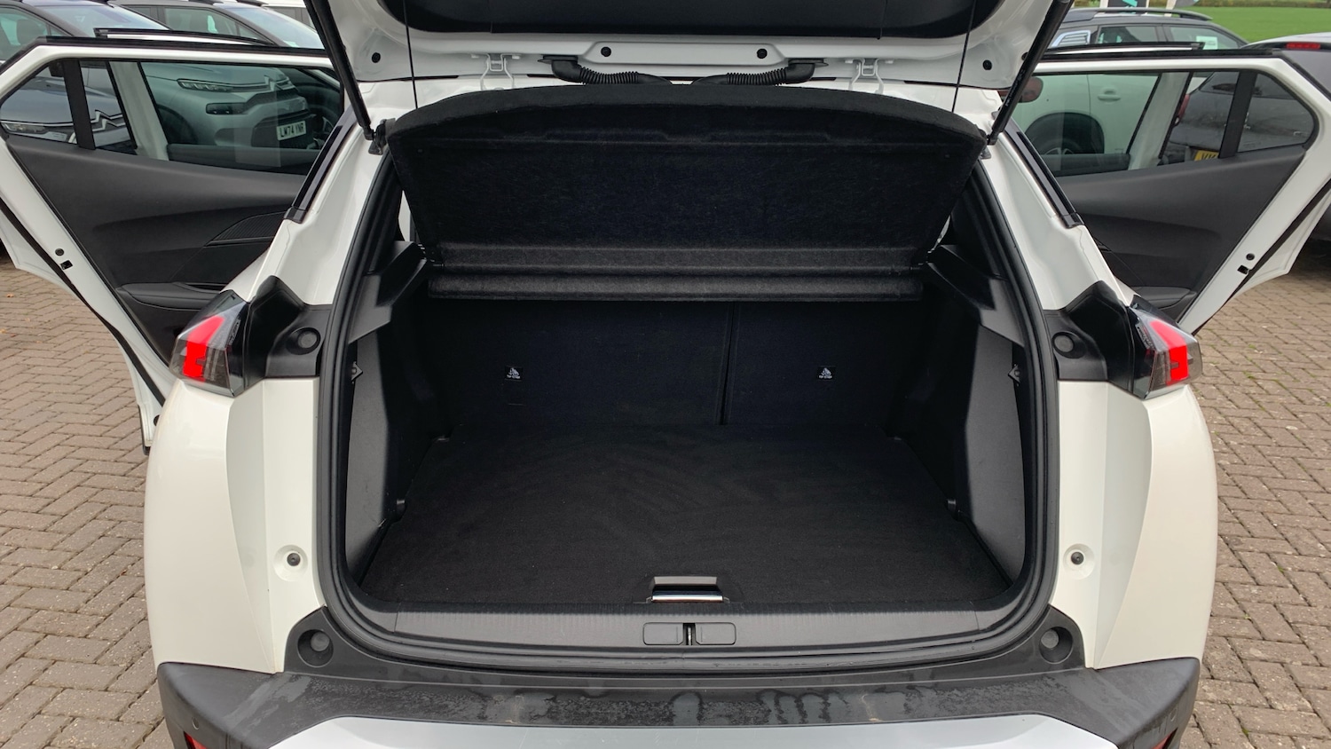 Used Peugeot 2008 2021 for sale - 76308006: Photo 19