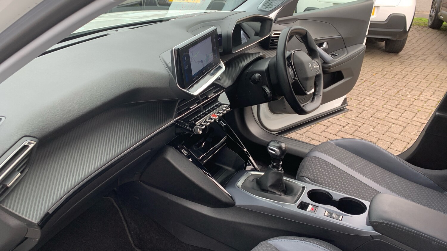 Used Peugeot 2008 2021 for sale - 76308006: Photo 4