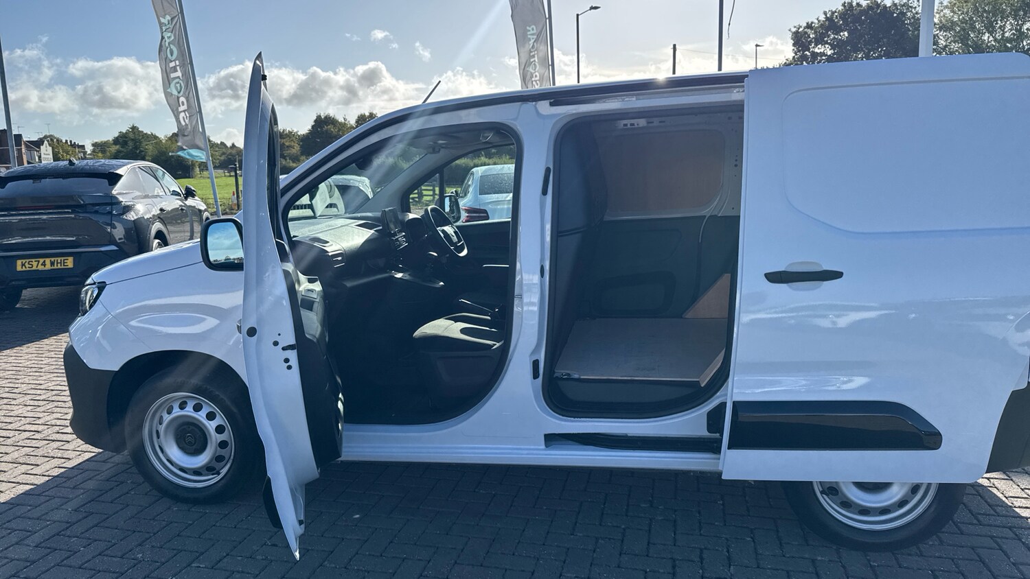 Used Citroen Berlingo 2024 for sale - 76474369: Photo 34