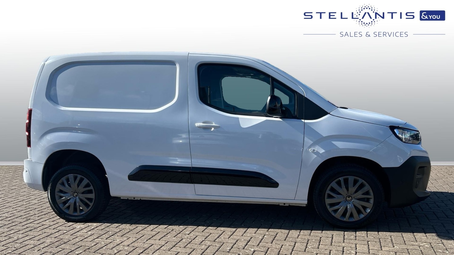 Used Citroen Berlingo 2024 for sale - 76154048: Photo 2