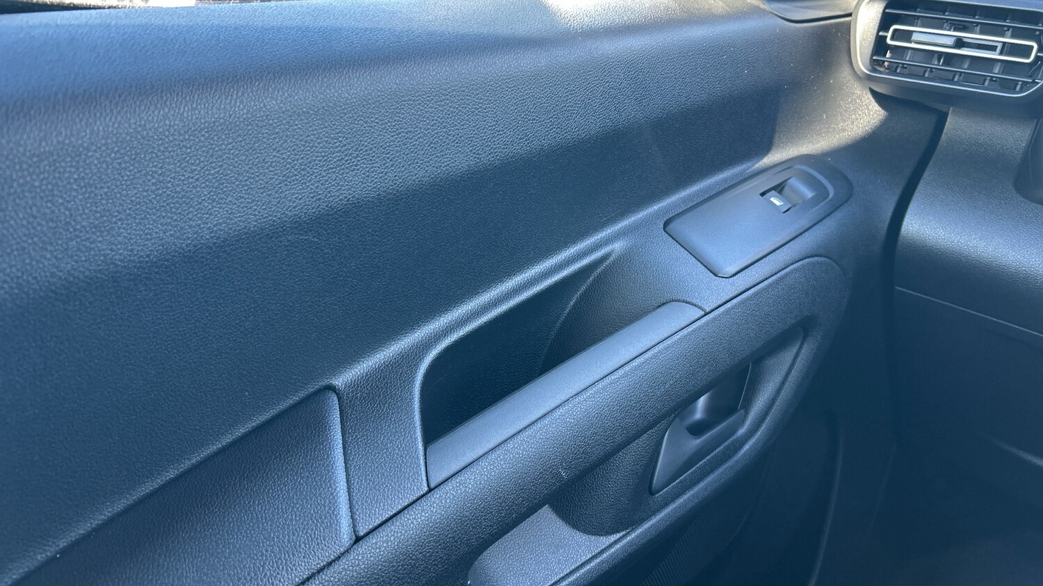 Used Citroen Berlingo 2024 for sale - 76154048: Photo 22