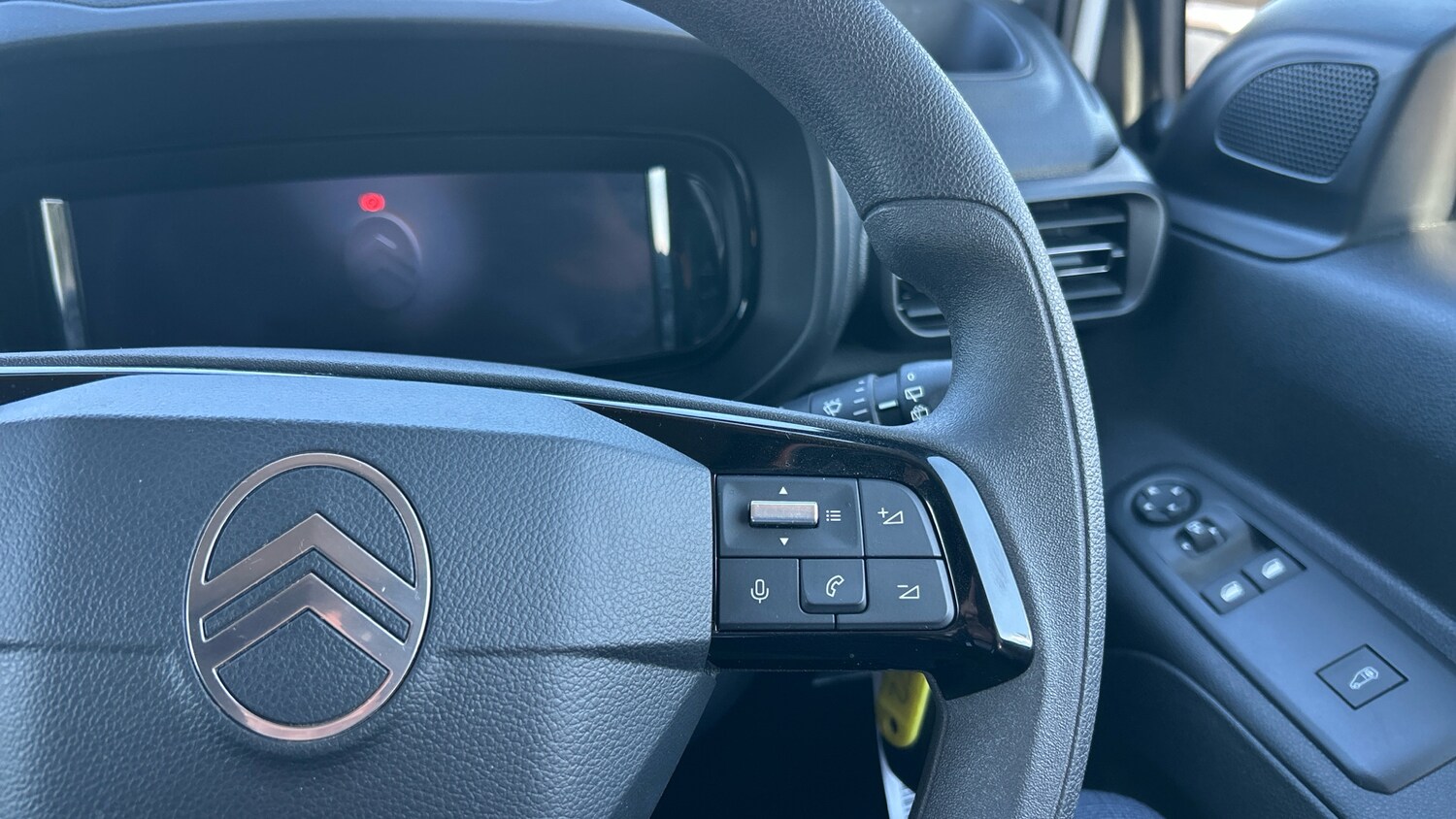 Used Citroen Berlingo 2024 for sale - 76154048: Photo 24