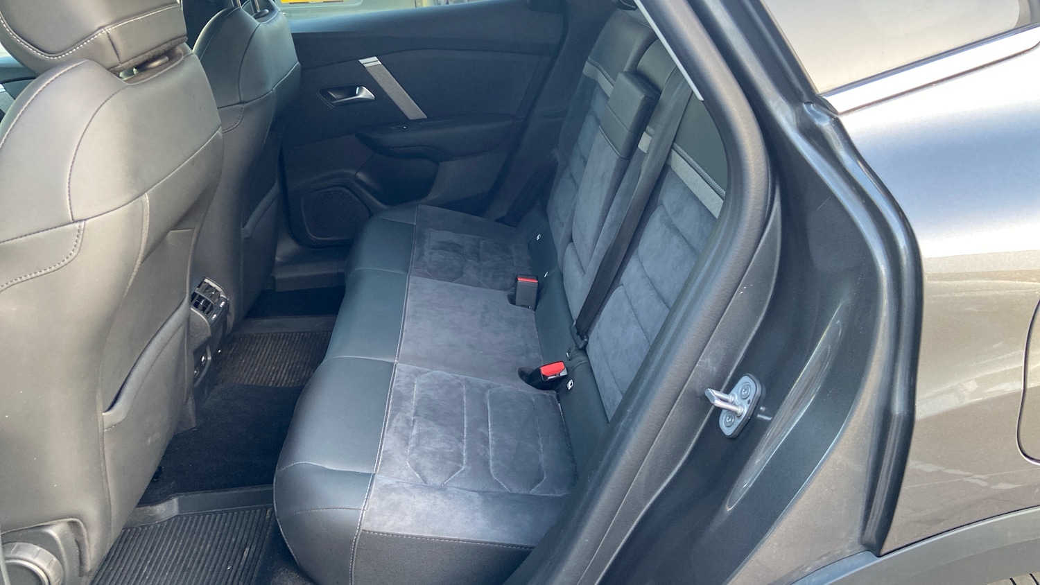 Used Citroen C4 2024 for sale - 76574251: Photo 25