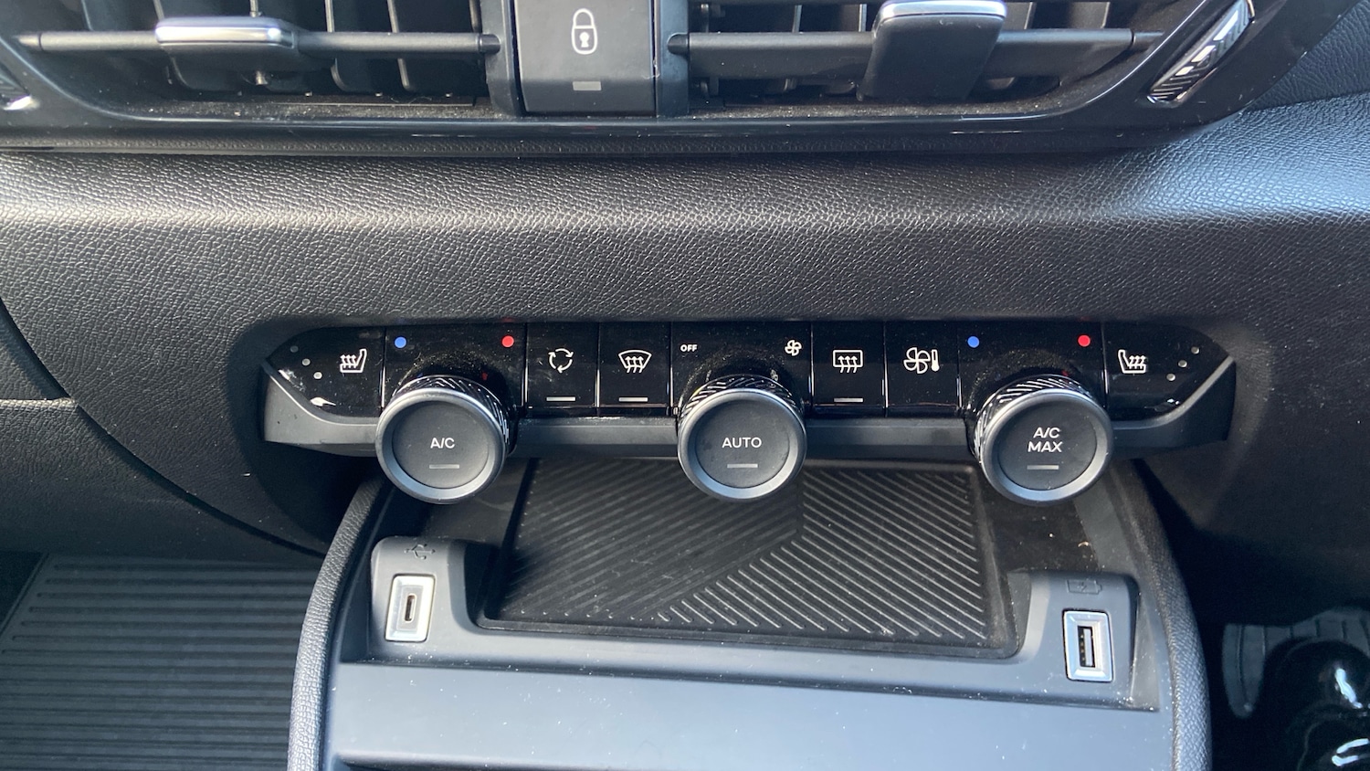 Used Citroen C4 2024 for sale - 76574251: Photo 33