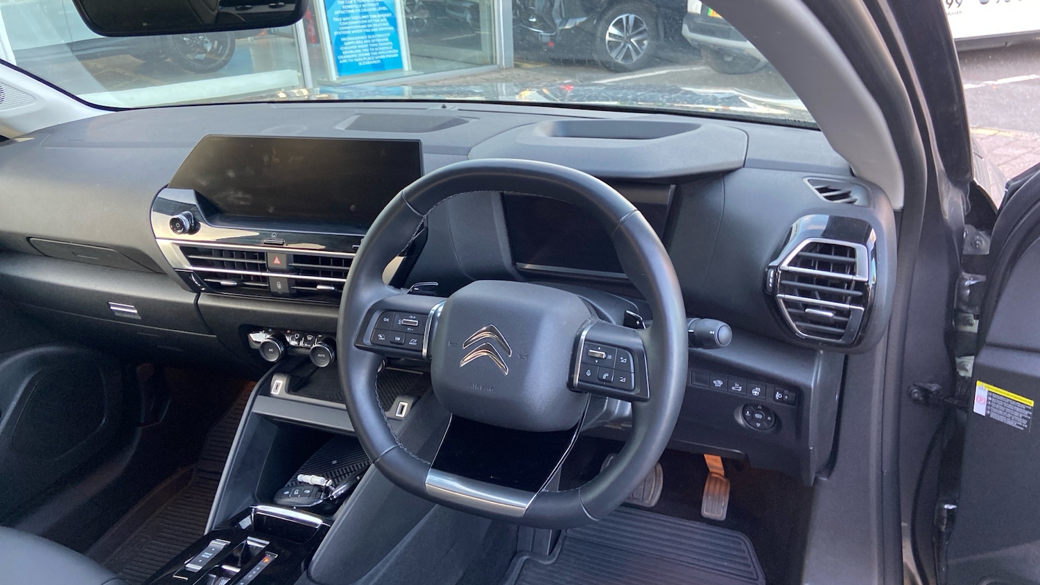 Used Citroen C4 2024 for sale - 76574251: Photo 4