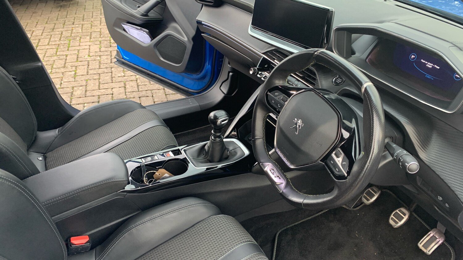 Used Peugeot 2008 2022 for sale - 76419733: Photo 12