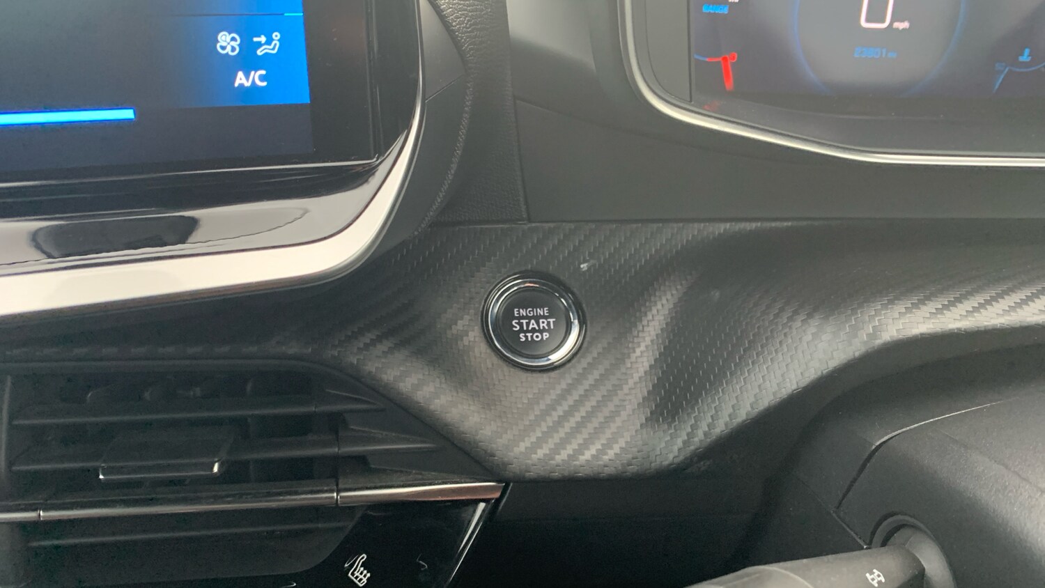 Used Peugeot 2008 2022 for sale - 76419733: Photo 40