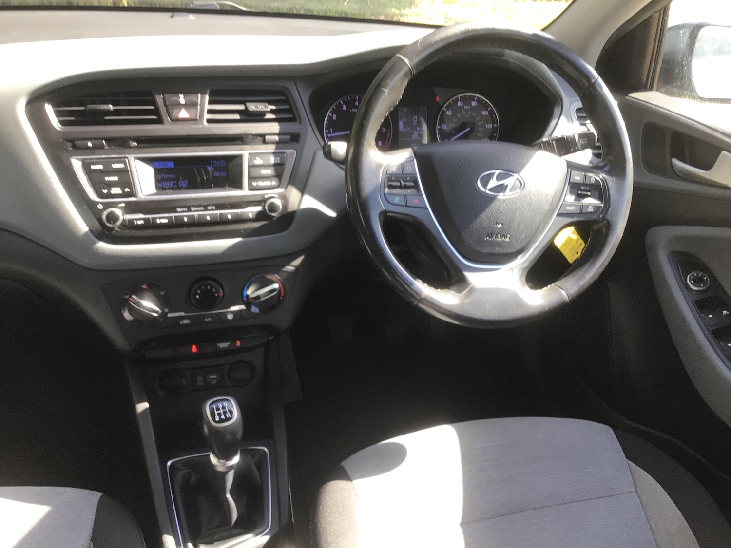 Used Hyundai i20 2016 for sale - 76514356: Photo 21