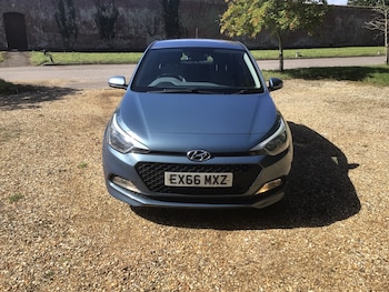 Used Hyundai i20 2016 for sale - 76514356: Photo