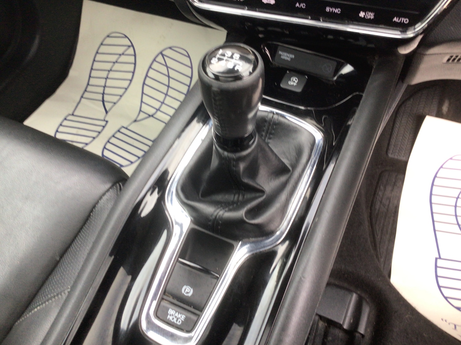 Used Honda HR-V 2015 for sale - 76514354: Photo 14