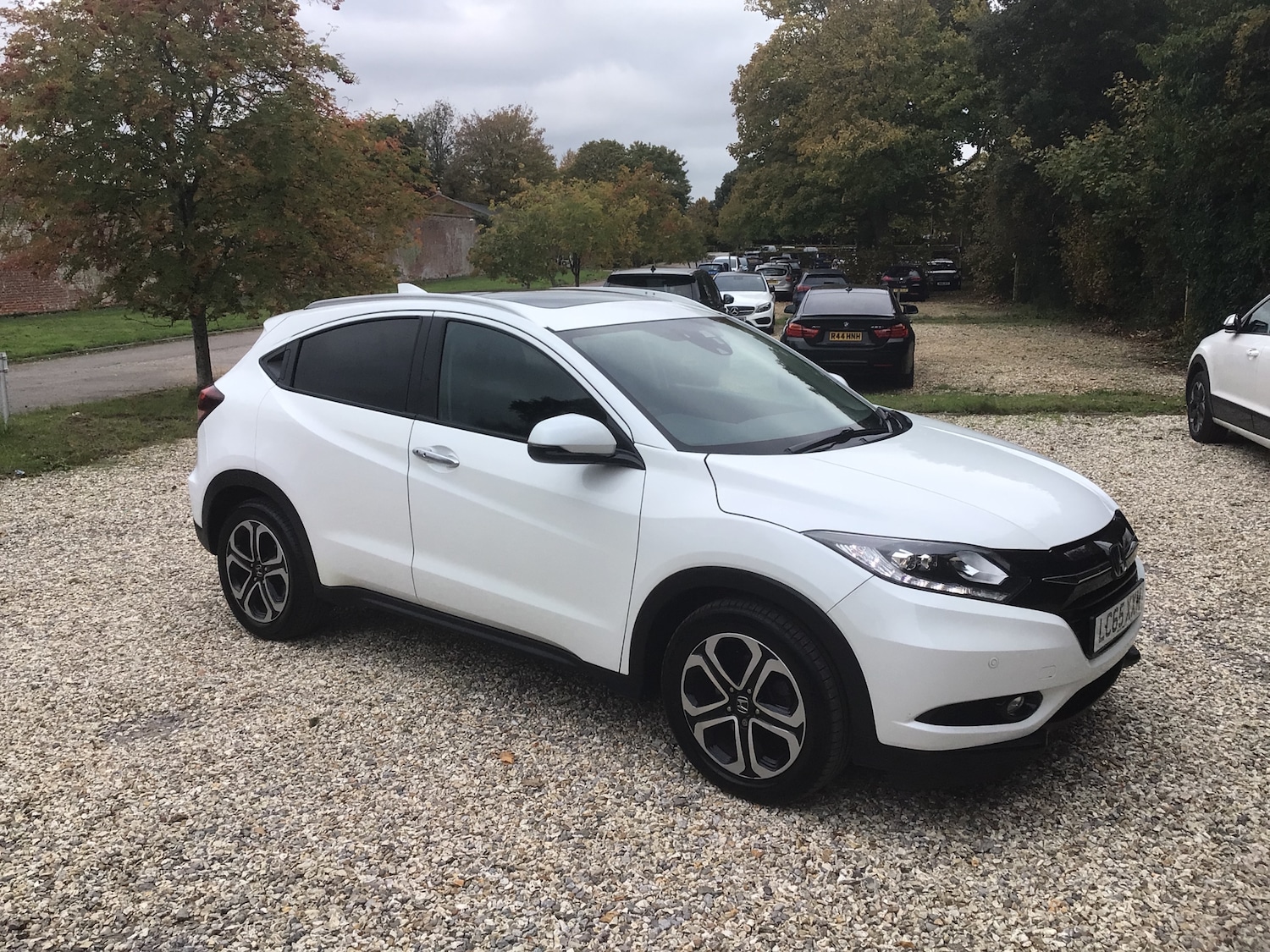 Used Honda HR-V 2015 for sale - 76514354: Photo 2