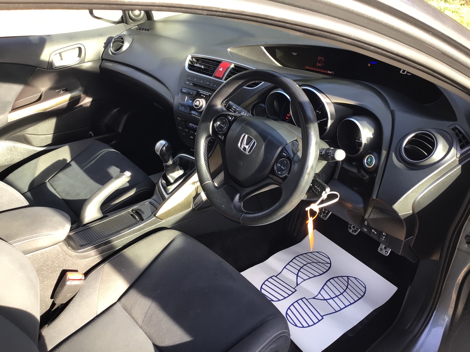 Used Honda Civic 2014 for sale - 76704596: Photo 15