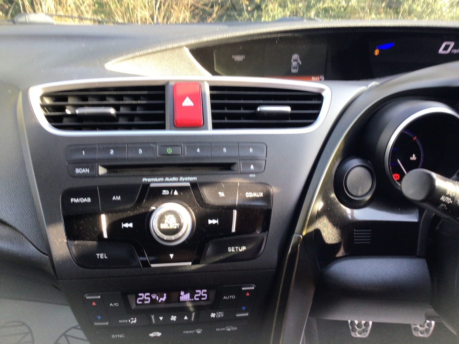 Used Honda Civic 2014 for sale - 76704596: Photo 18