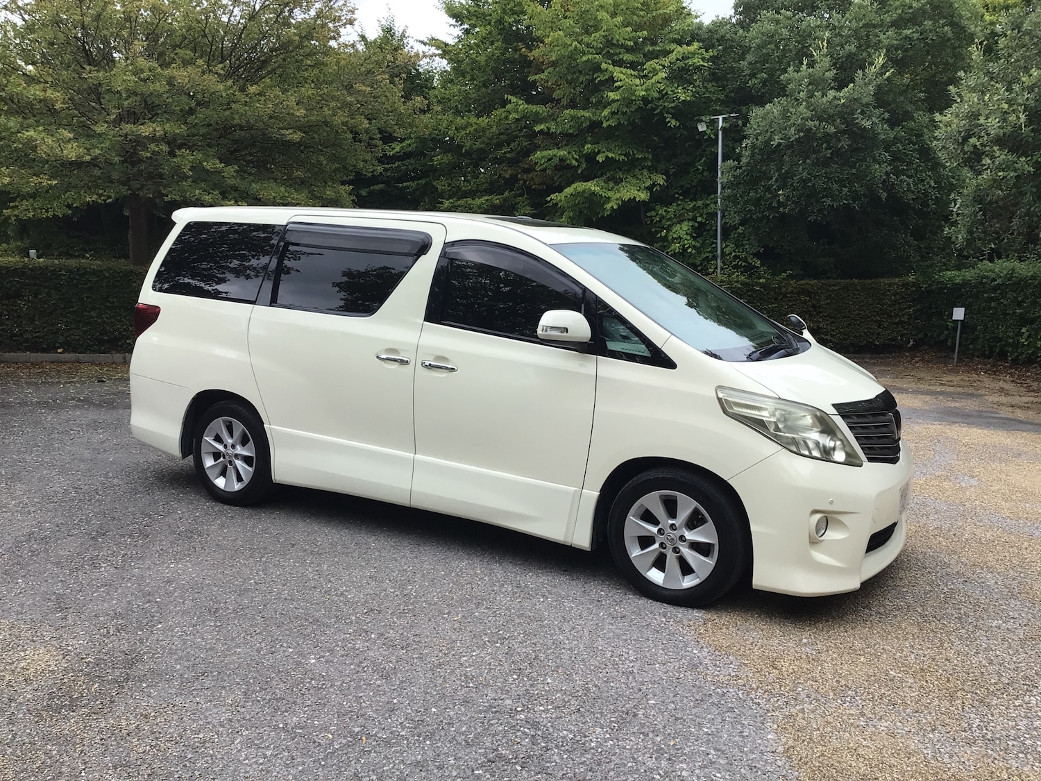 Used Toyota Alphard 2024 for sale - 76514344: Photo 2