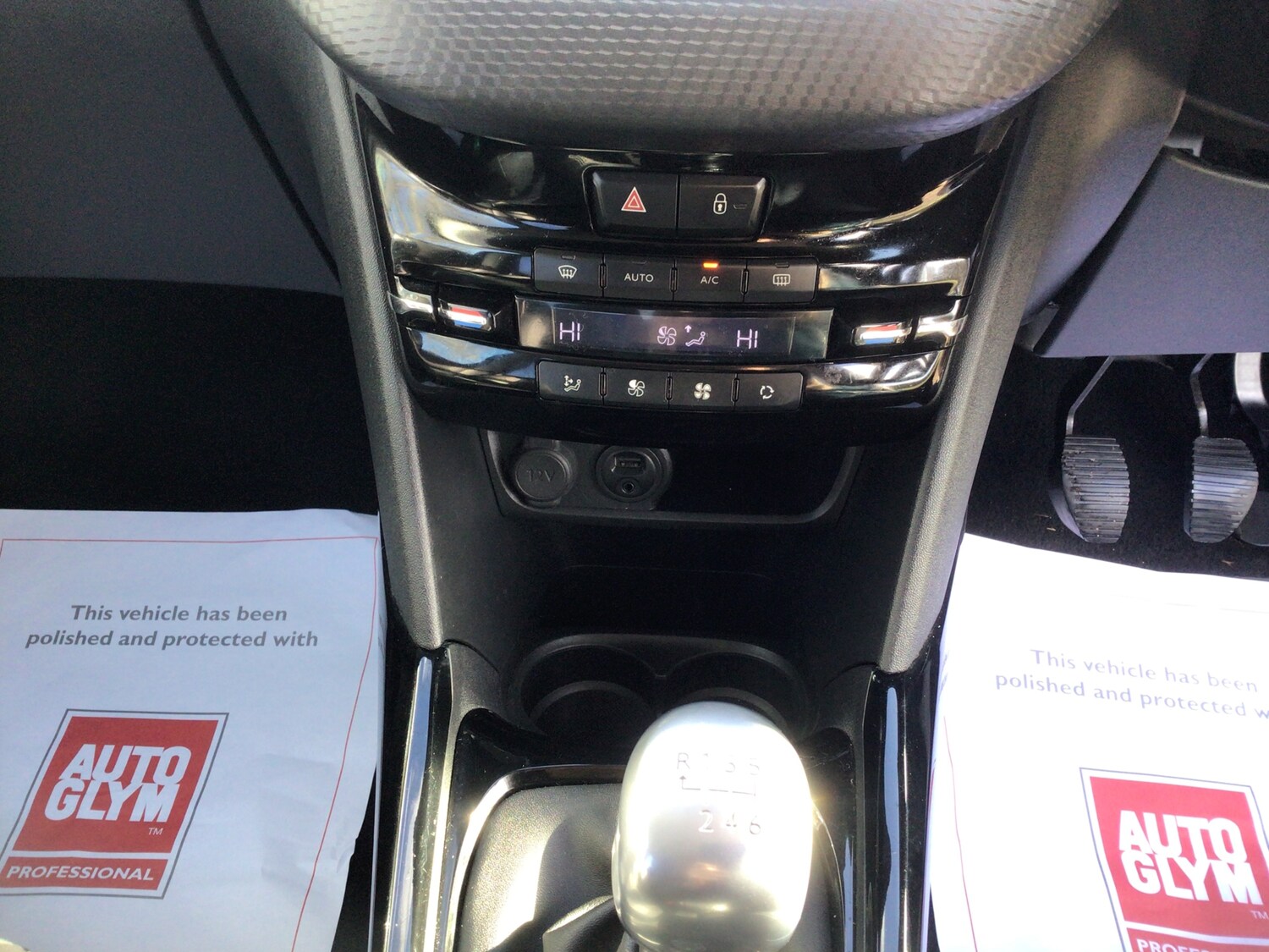 Used Peugeot 2008 2015 for sale - 77018437: Photo 15