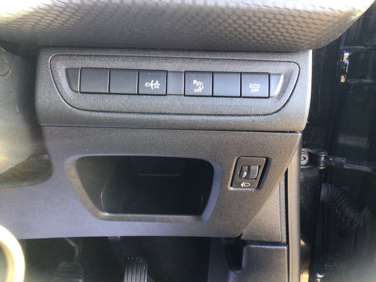 Used Peugeot 2008 2015 for sale - 77018437: Photo 19