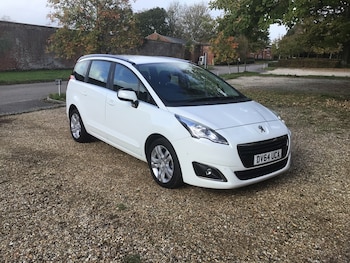 Used Peugeot 5008 2014 for sale - 76514365: Photo