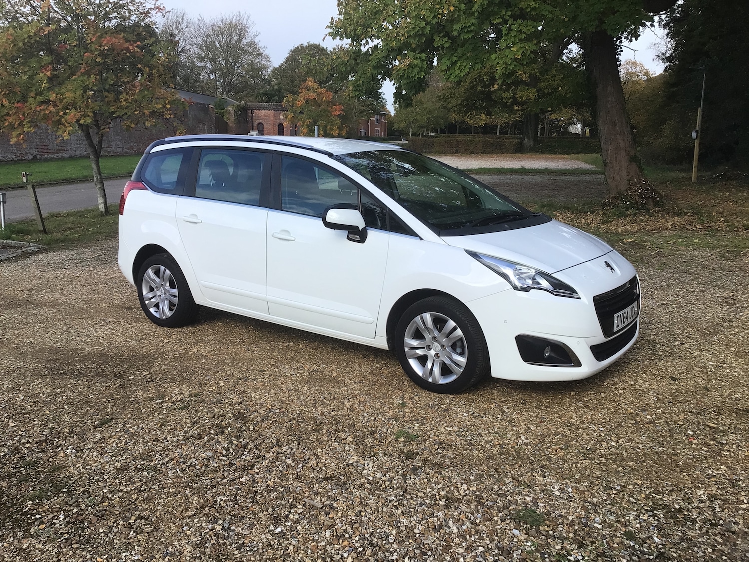 Used Peugeot 5008 2014 for sale - 76514365: Photo 2