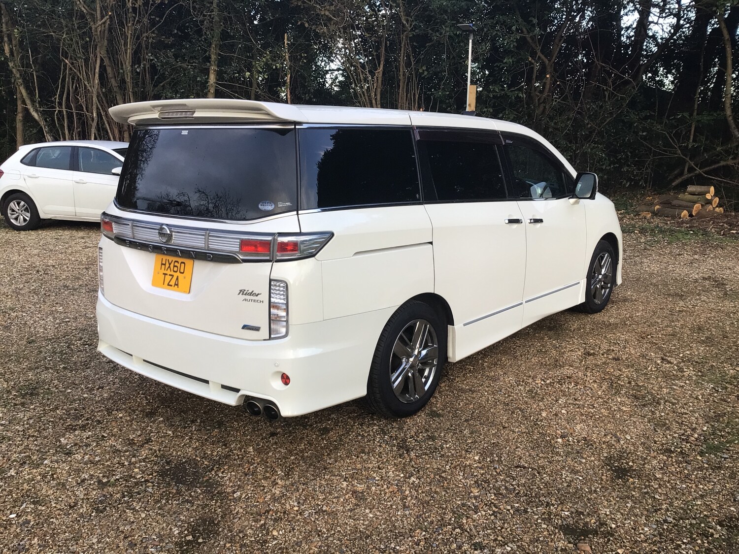 Used Nissan Elgrand 2024 for sale - 76711925: Photo 12