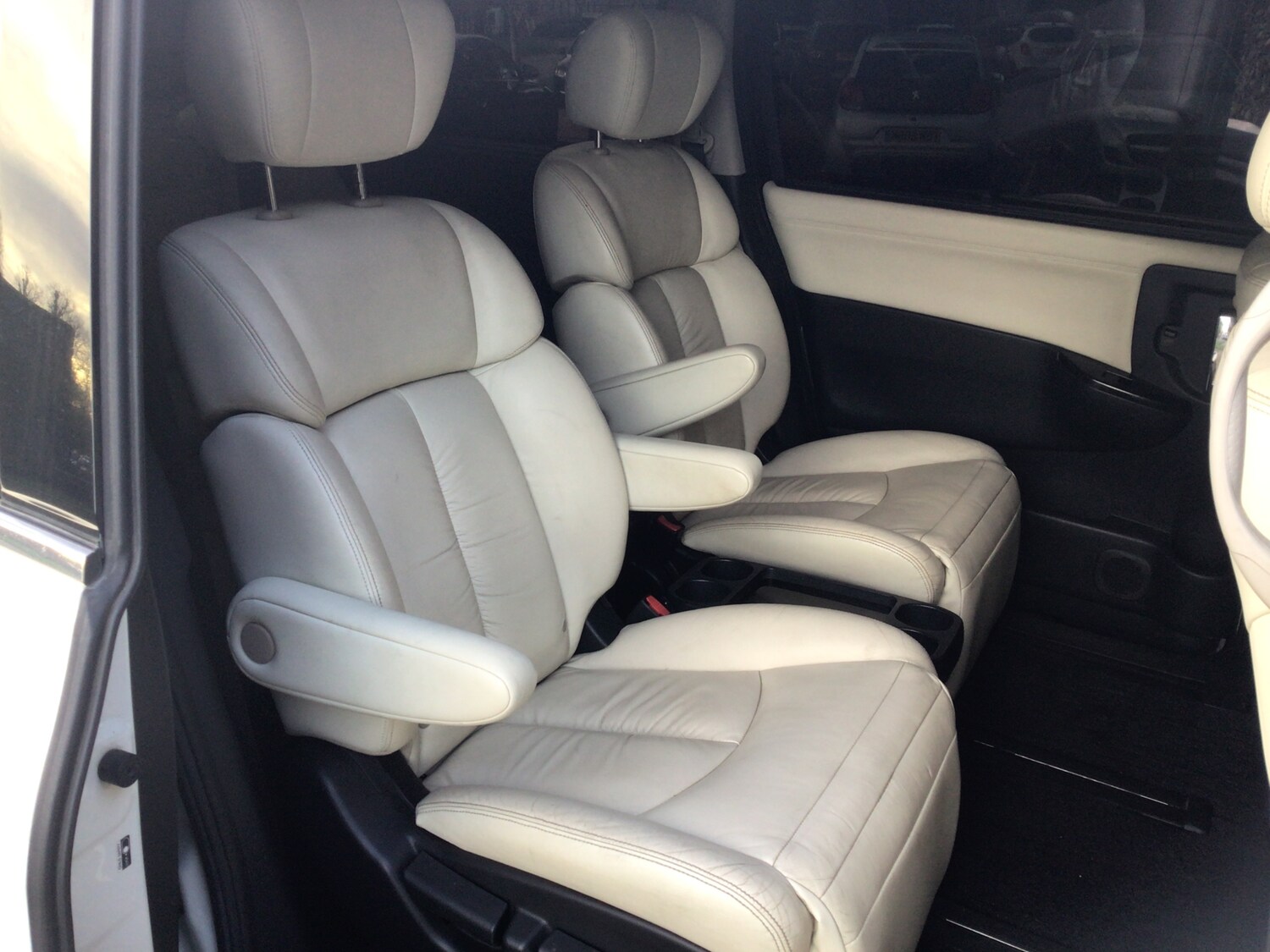 Used Nissan Elgrand 2024 for sale - 76711925: Photo 20