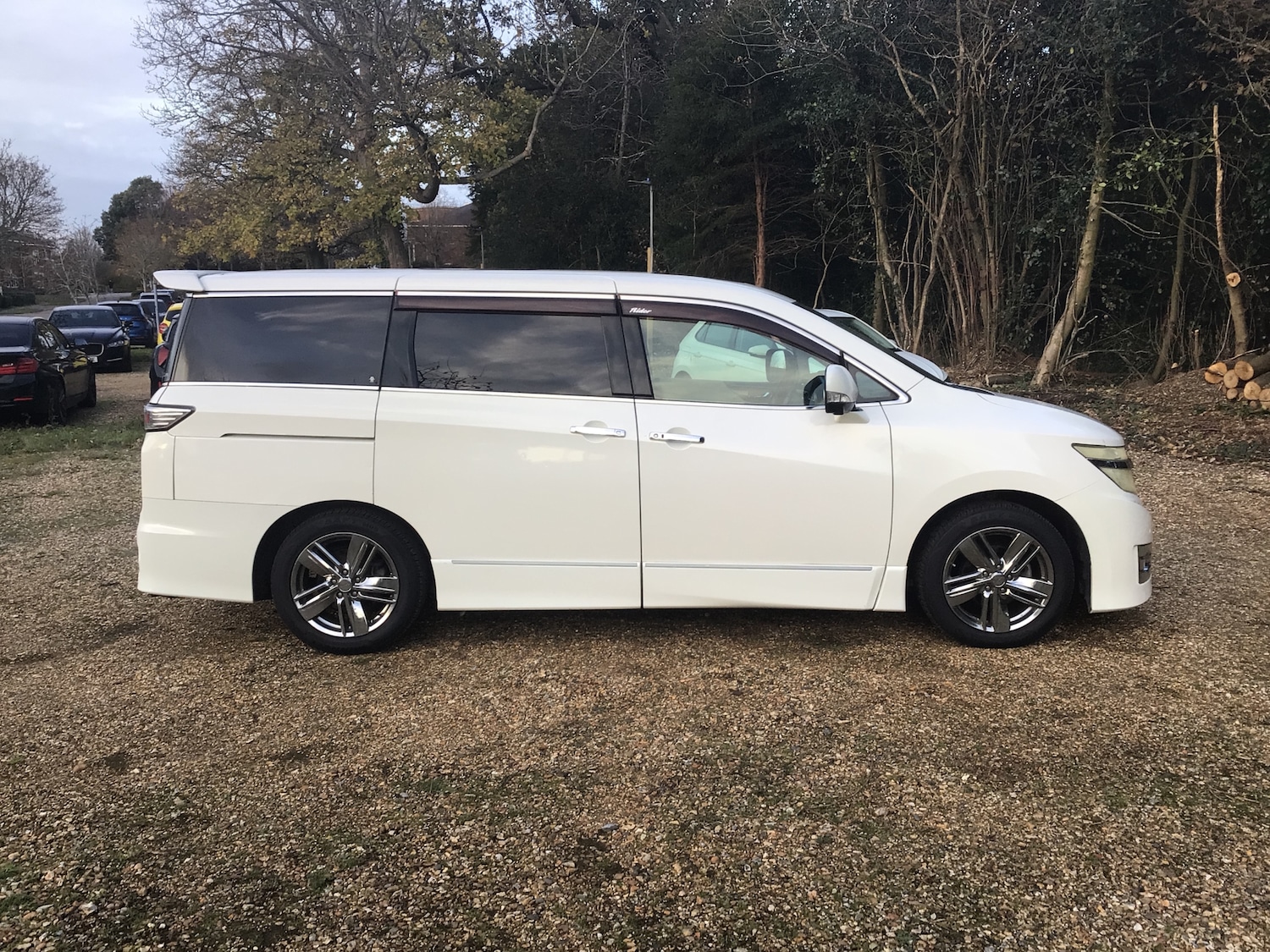 Used Nissan Elgrand 2024 for sale - 76711925: Photo 4
