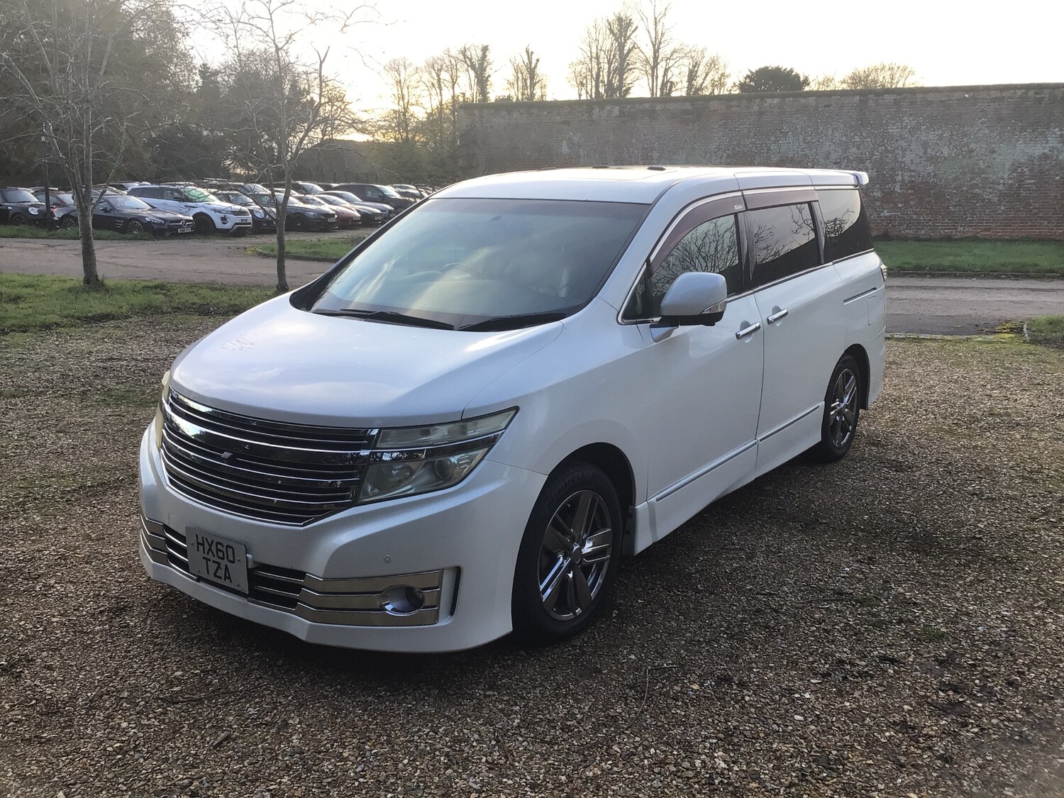 Used Nissan Elgrand 2024 for sale - 76711925: Photo 6