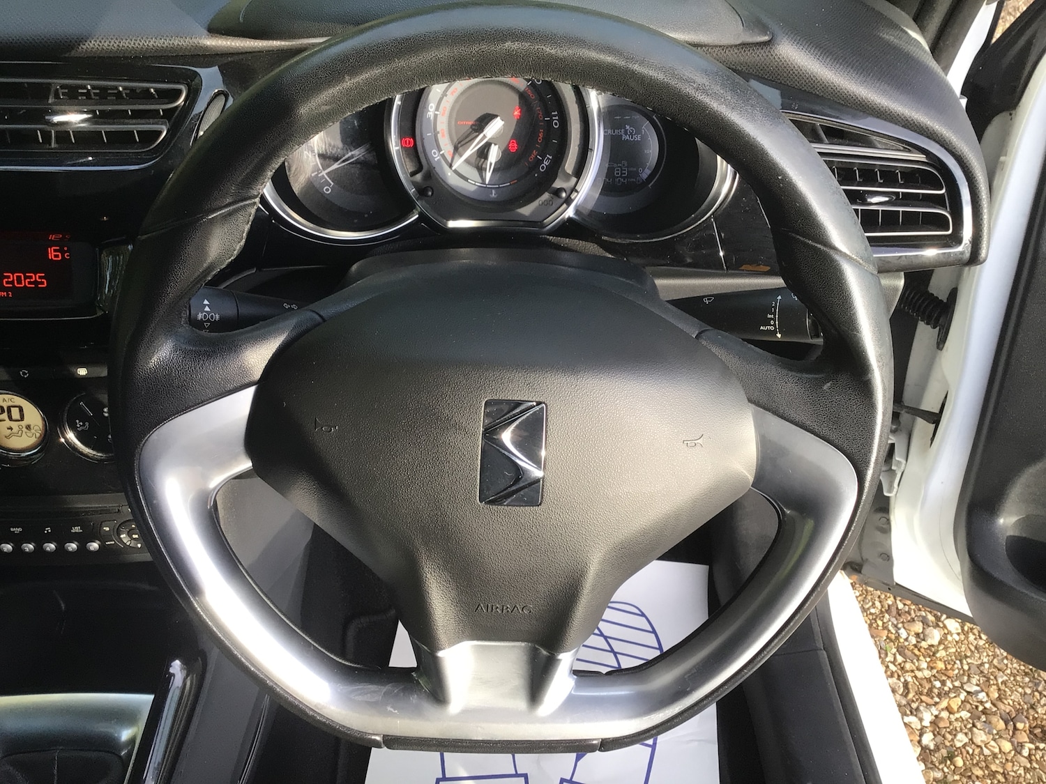 Used Citroen DS3 2013 for sale - 76514371: Photo 17